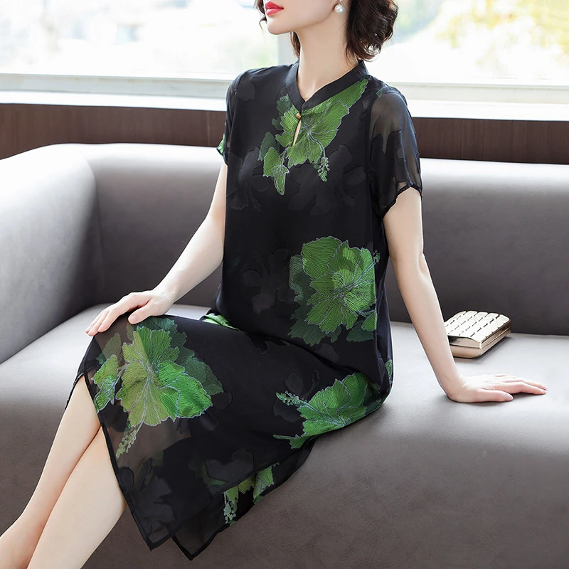 新中式妈妈夏装纺丝连衣裙2025新款中老年女装改良旗袍仿真丝裙子
