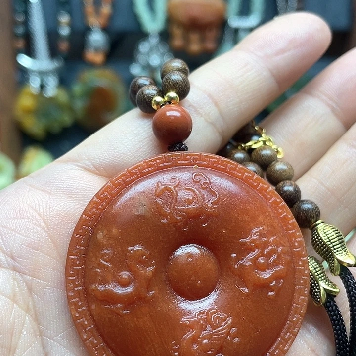 未镶嵌蛇纹石玉颈饰