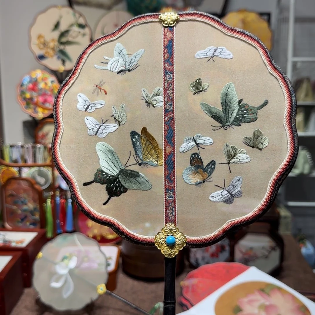 刺绣利**牛纯手工苏绣双面绣