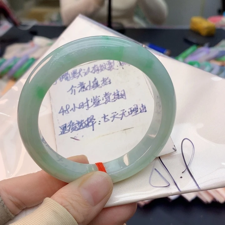 未镶嵌手镯翡翠翡翠手镯