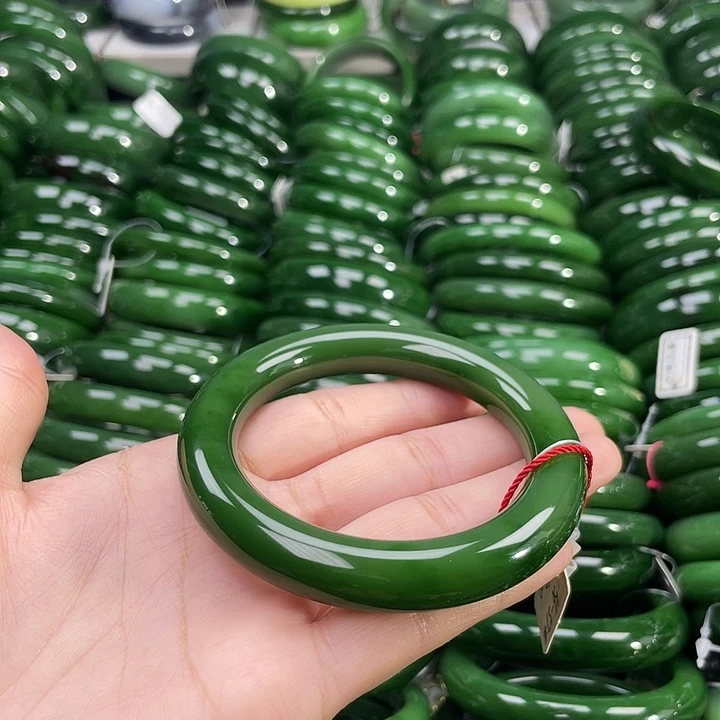 未镶嵌手镯和田玉（碧玉）