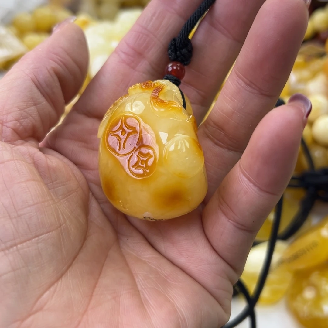 琥珀珠宝奇石未镶嵌
