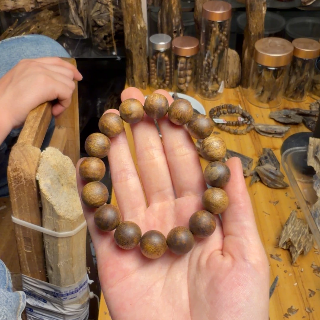 爱***歌沉香碎屑沉香白棋1.4-16克