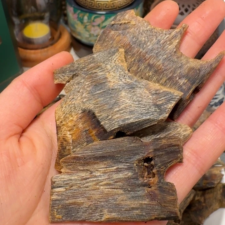 沉香碎屑沉香棋楠黄棋高端树心油块料20克