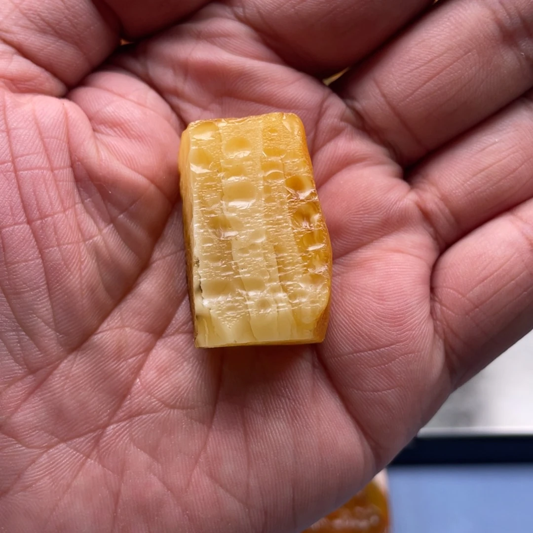 7***9定制琥珀未镶嵌蜜蜡