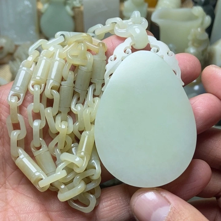 和田玉未镶嵌挂件