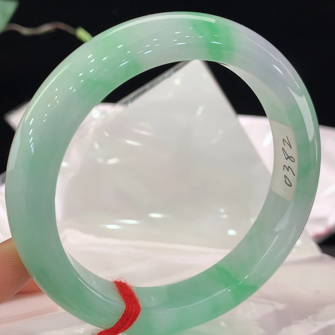 翡翠未镶嵌手镯0382