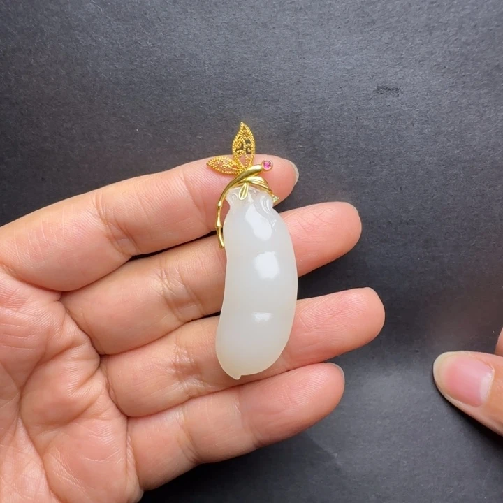 和田玉颈饰18K金镶嵌