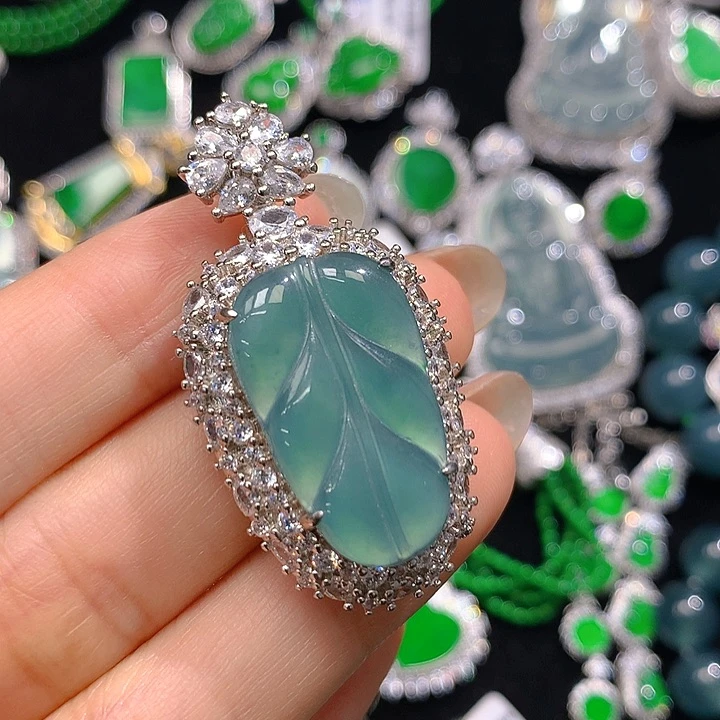 翡翠颈饰未镶嵌翡翠