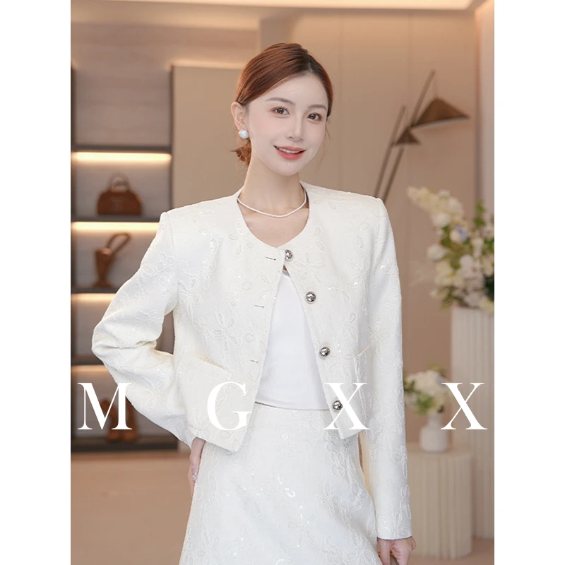 MG小象 【简雅白叙】小香风气质小个子外套半裙两件套 M825X13610