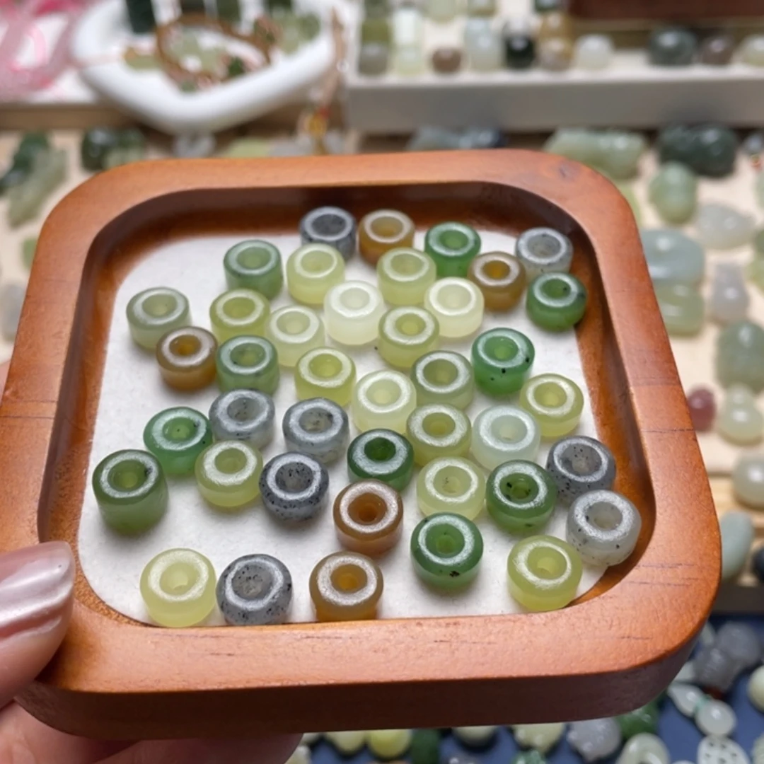 和田玉未镶嵌颈饰一颗