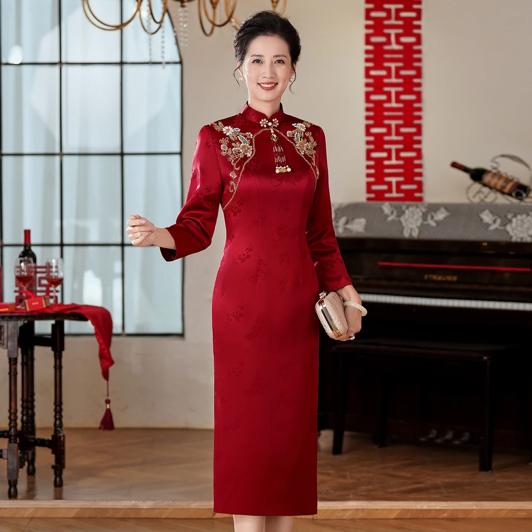酒红旗袍2025秋冬新款高级感婚宴妈妈礼服喜婆婆冬季连衣裙60728