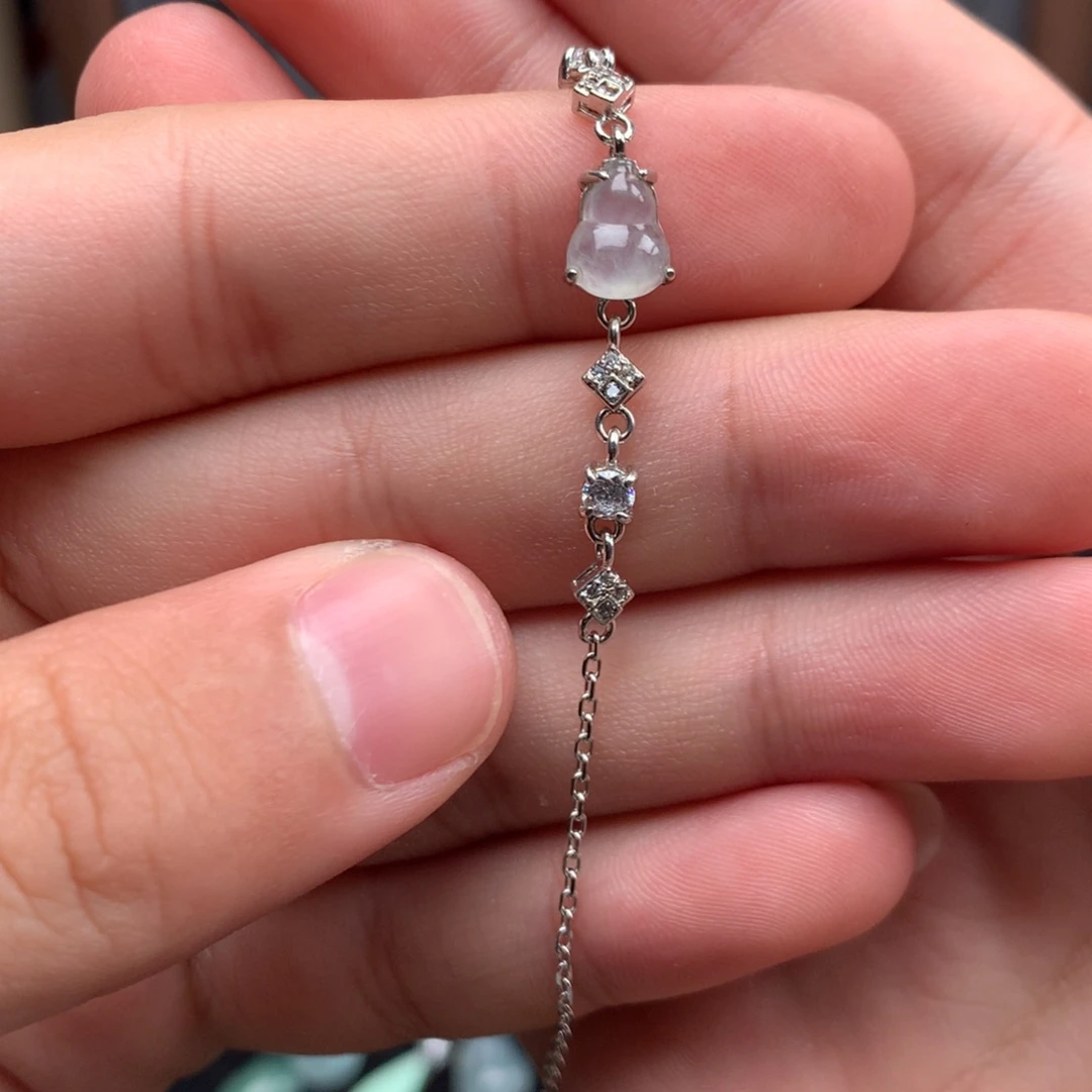 翡翠未镶嵌颈饰你是