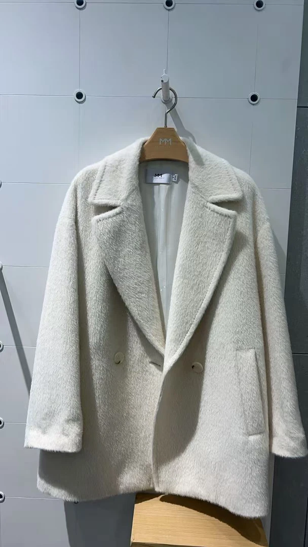 本白色大衣5FA170941