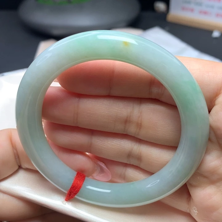 翡翠手镯（圆镯）未镶嵌59596060