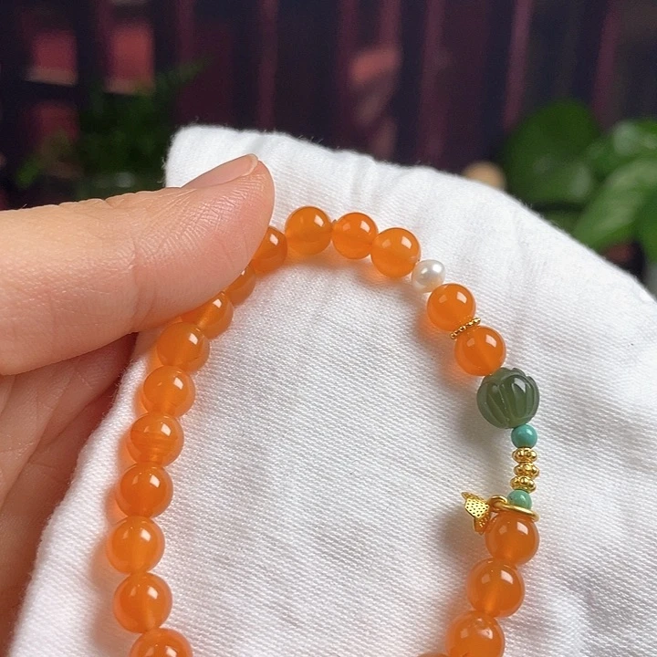 南红玛瑙配饰未镶嵌