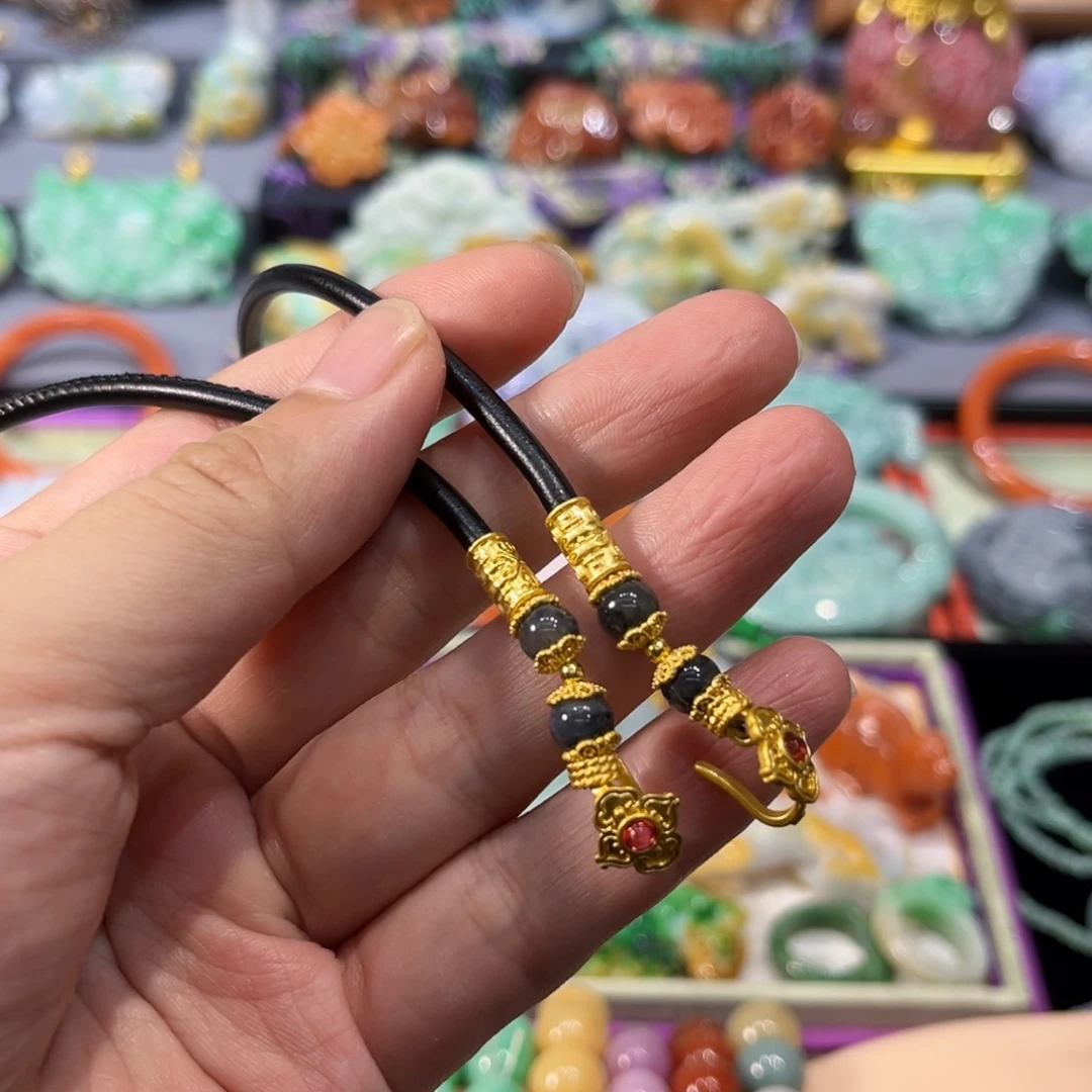 翡翠合金吊坠(赠链)