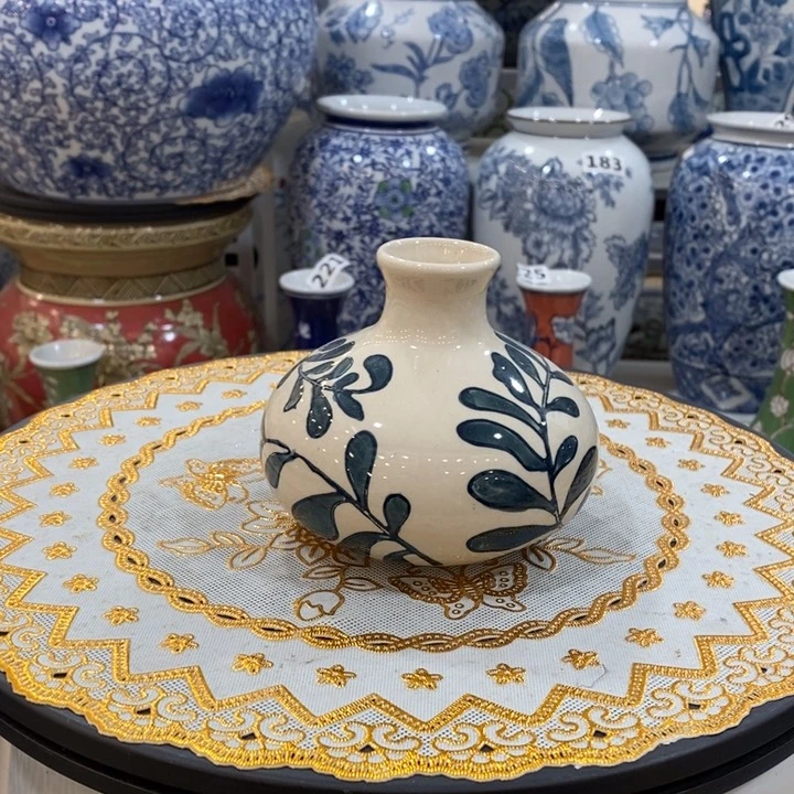 摆件手绘陶瓷花瓶摆件