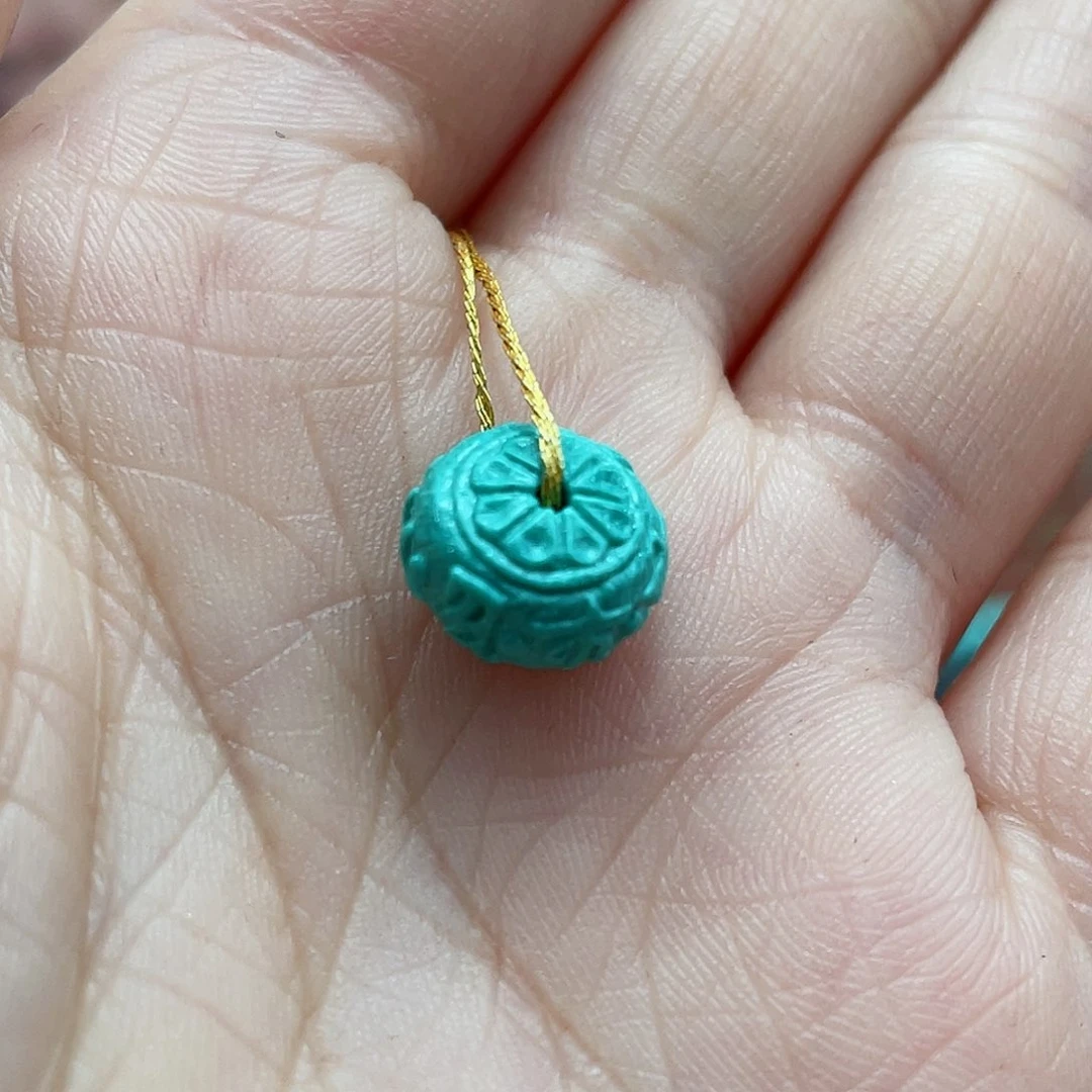 绿松石颈饰未镶嵌