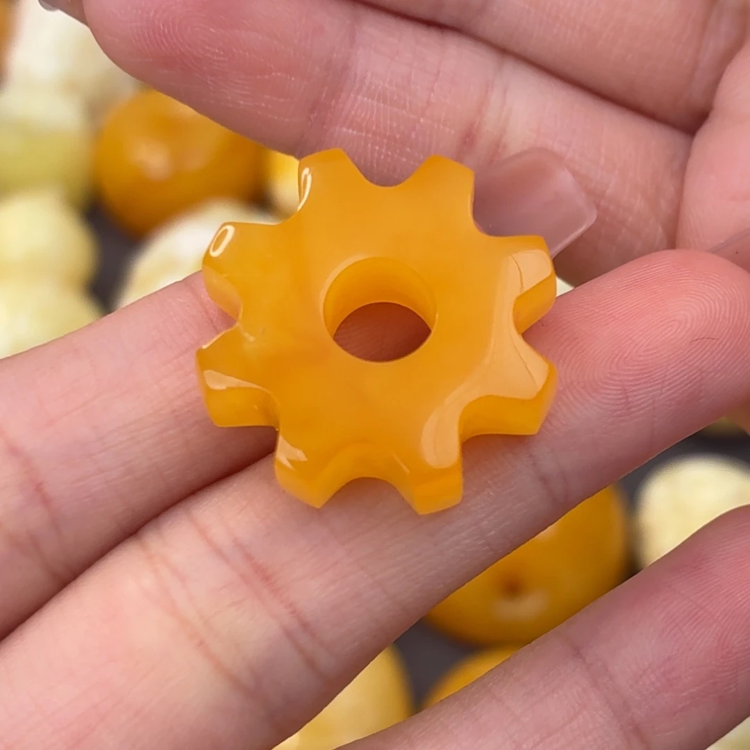 蜜蜡未镶嵌吊坠(不含链)橘红齿轮