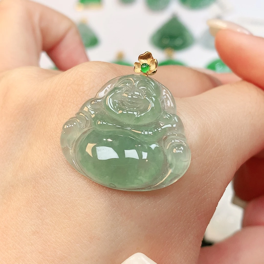 翡翠18K金镶嵌颈饰