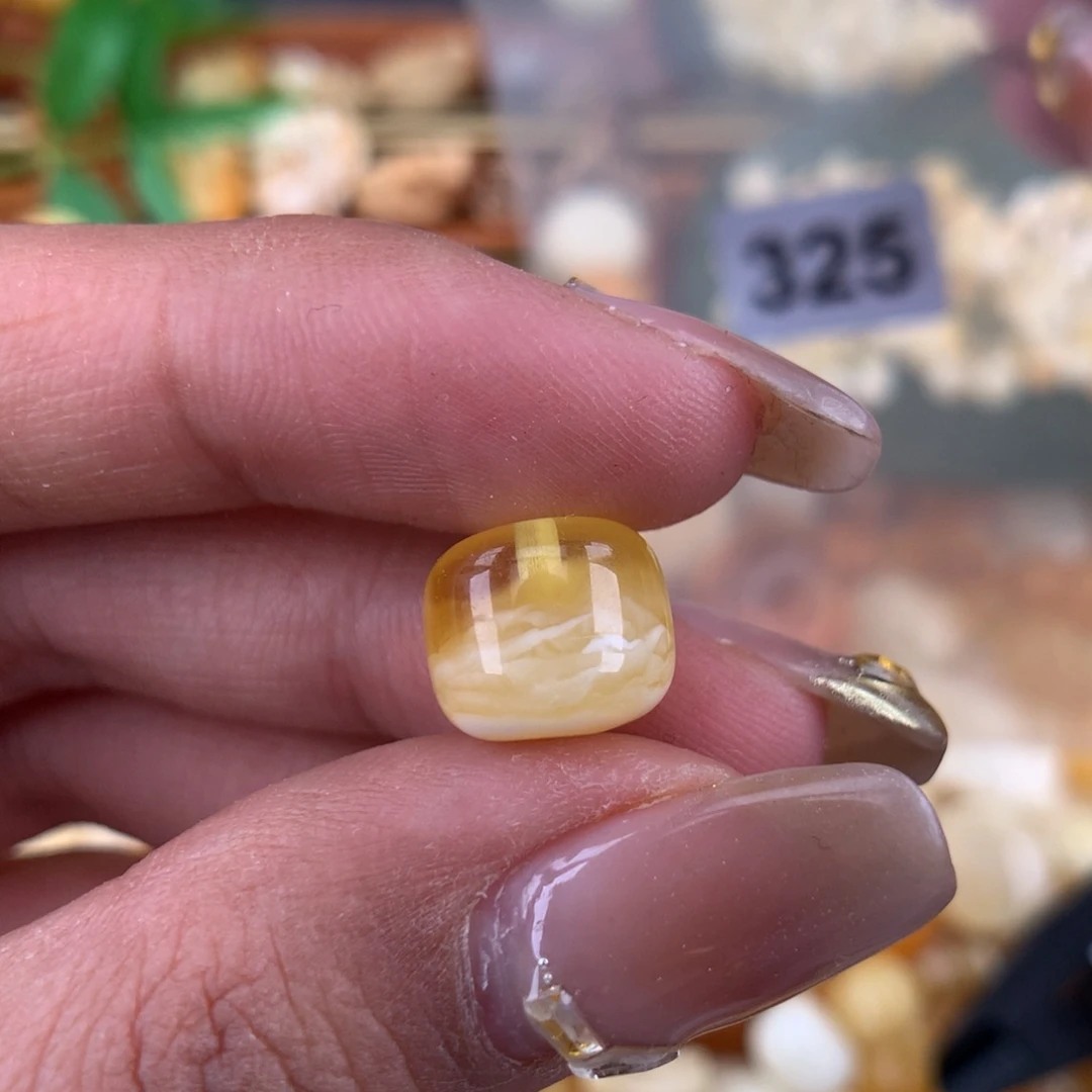 琥珀珠宝奇石未镶嵌11.1