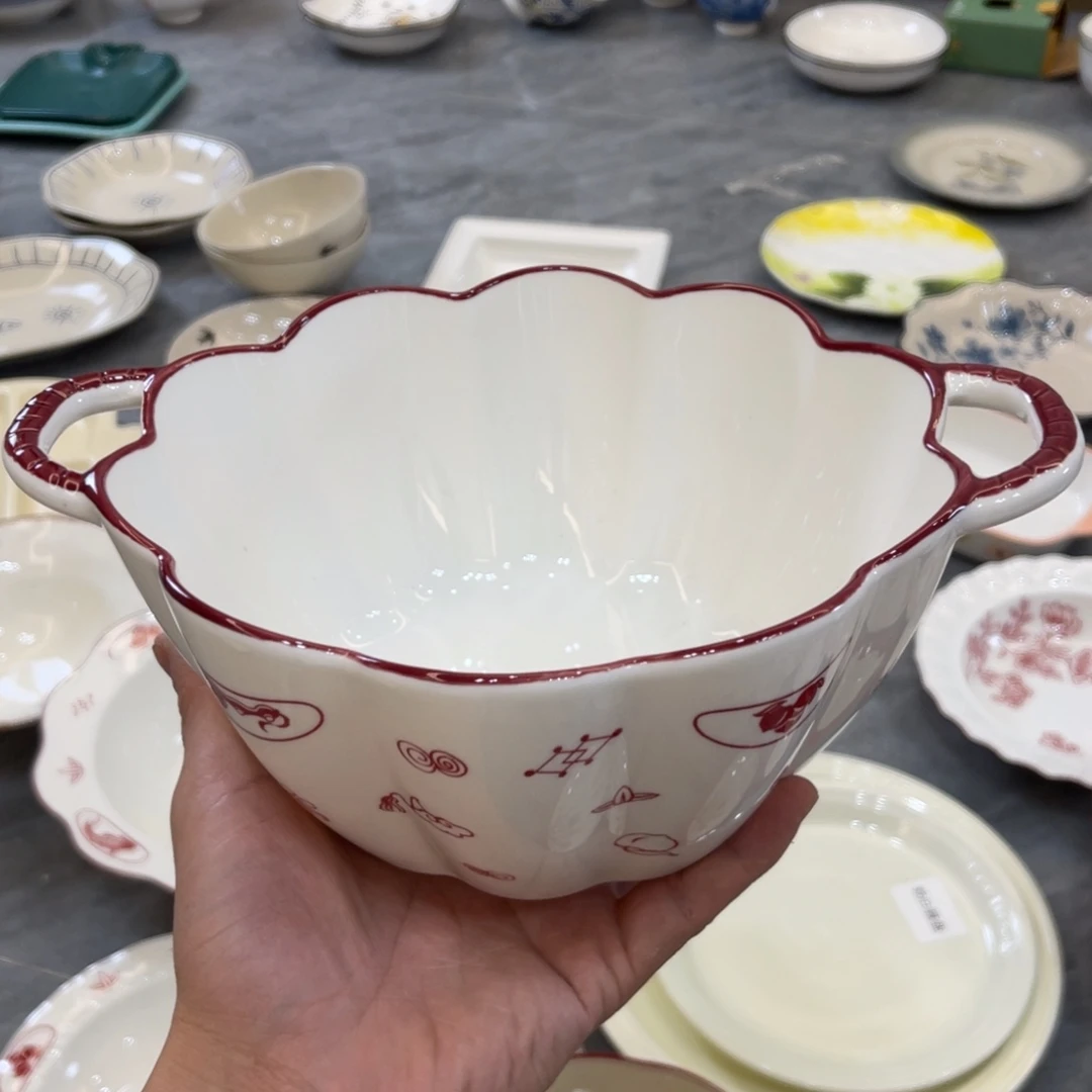 陶瓷微瑕餐具介意勿拍，满18飞！