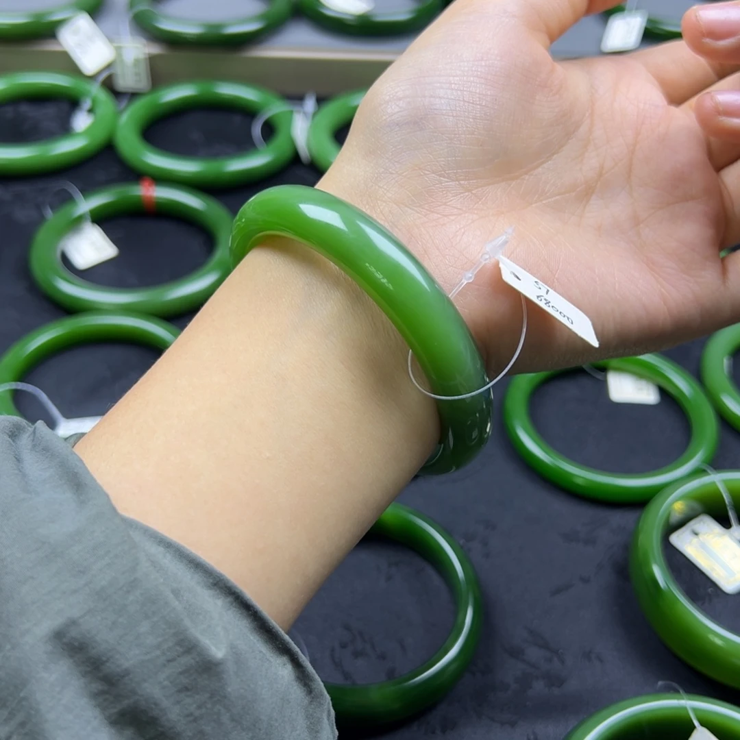 和田玉（碧玉）未镶嵌手镯碧玉艳底艳阳绿猫眼一线天57