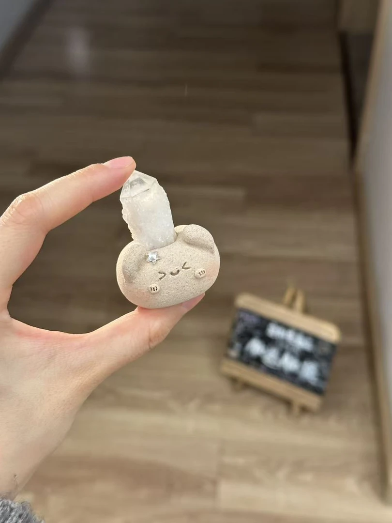 水晶小豆丁可爱白水菠萝簇