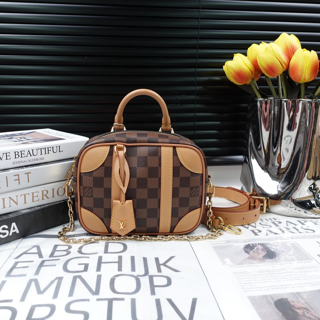 95新 LouisVuitton/路易威登 单肩包/T20331613