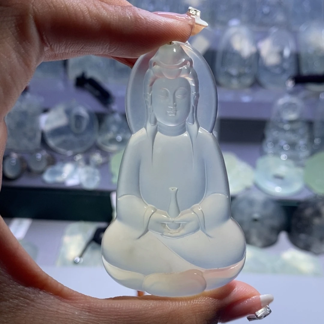 孞***恸岫玉未镶嵌颈饰素衣