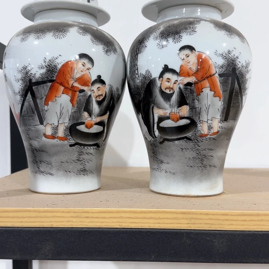 瓷片瓷器上还有一些花纹较小而且