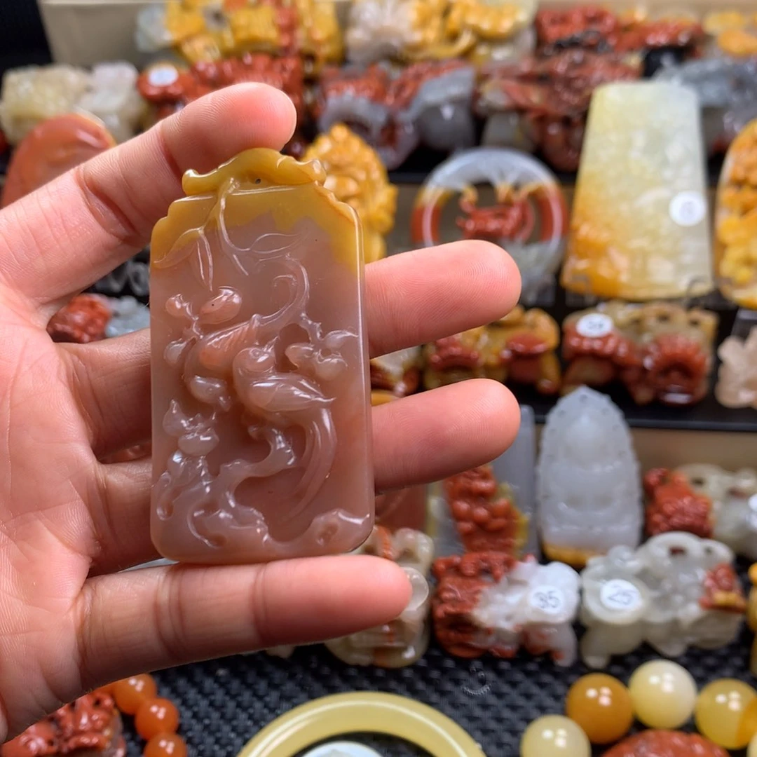 石英质玉（黄龙玉）挂件未镶嵌