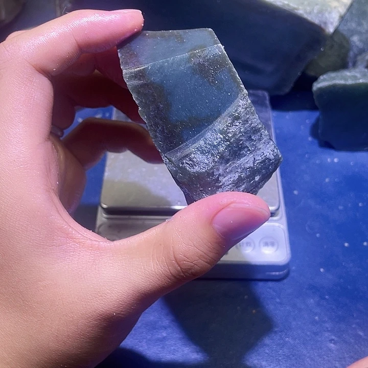 未镶嵌和田玉（糖玉）珠宝半成品