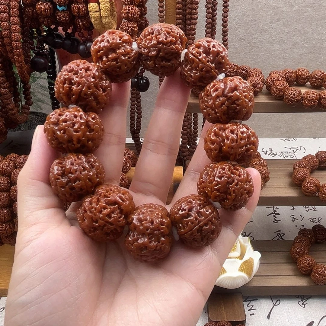 戴***舞金刚菩提吊坠六瓣