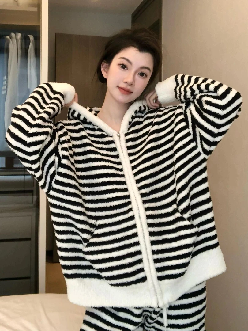 韩版少女黑白条纹半边绒睡衣女冬季新款加绒加厚针织家居服套装冬
