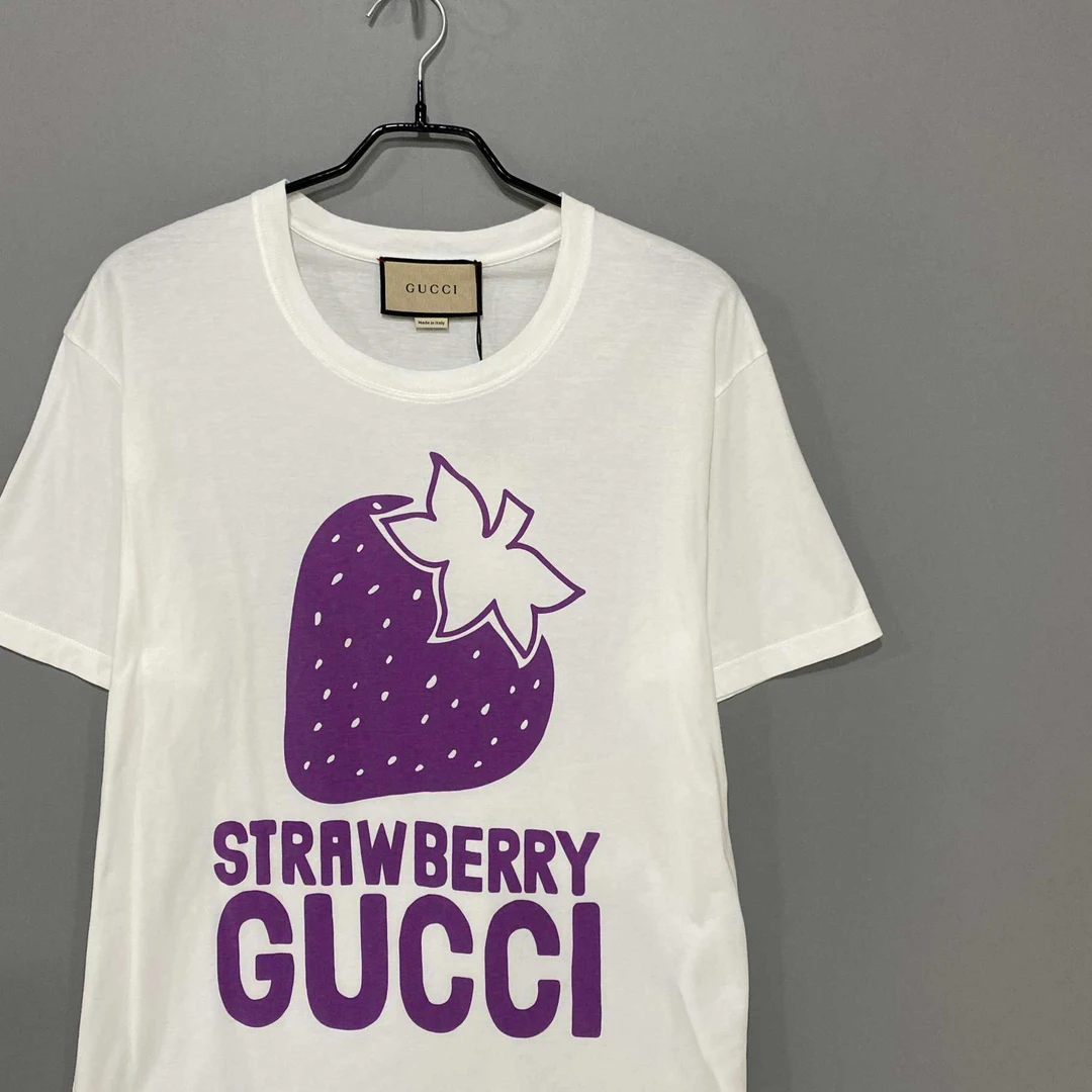 99新 GUCCI/古驰 草莓印花短袖/xs码/73508