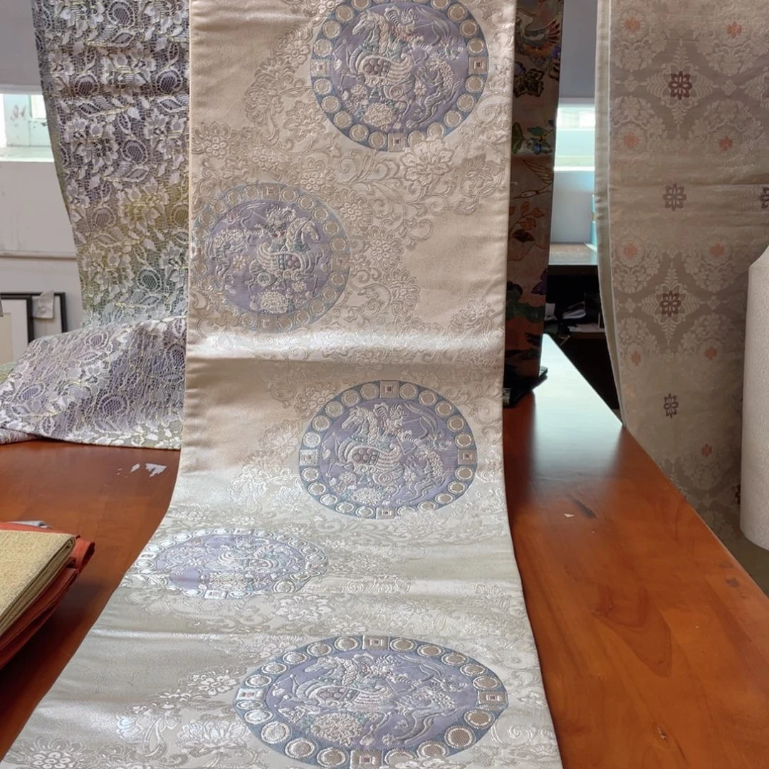 织绣天平狩猎图唐锦