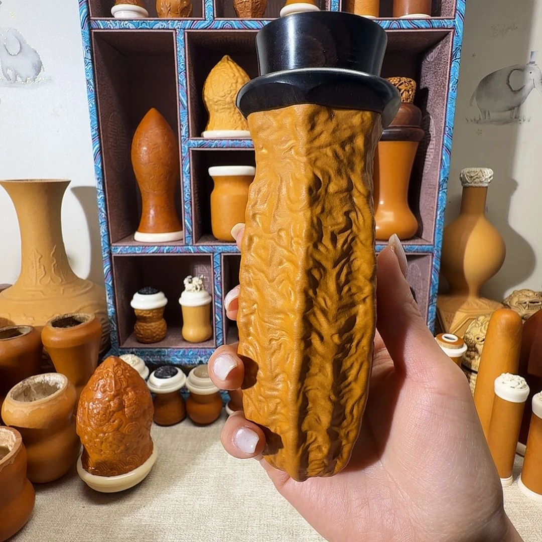 爱***者大叶紫檀（黑酸枝木类）