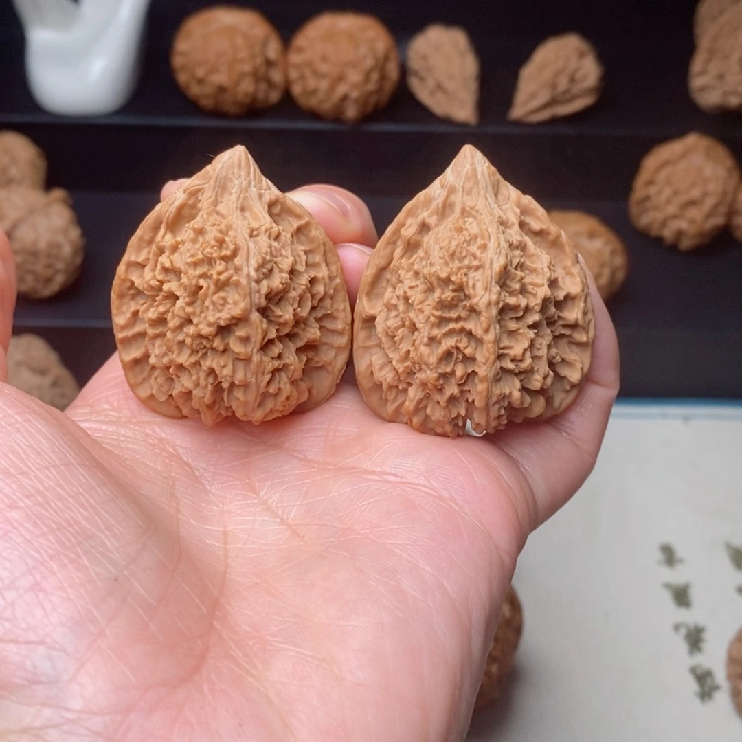 吊坠文玩核桃高尖满天星