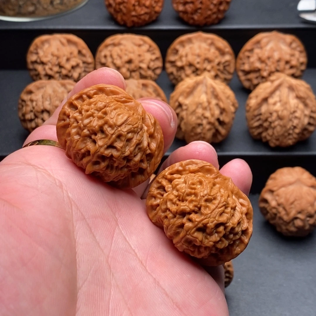 文玩核桃吊坠37核王货头