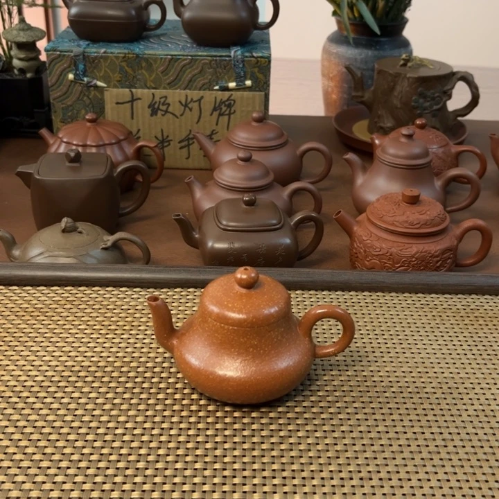 紫砂茶壶君德红将坡半手壶