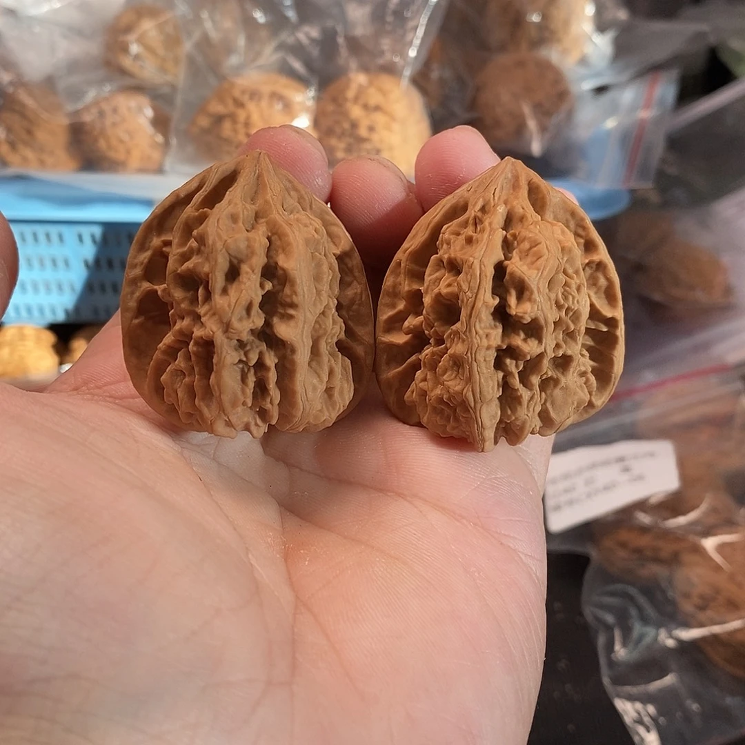 1文玩核桃上古金蟾38-504