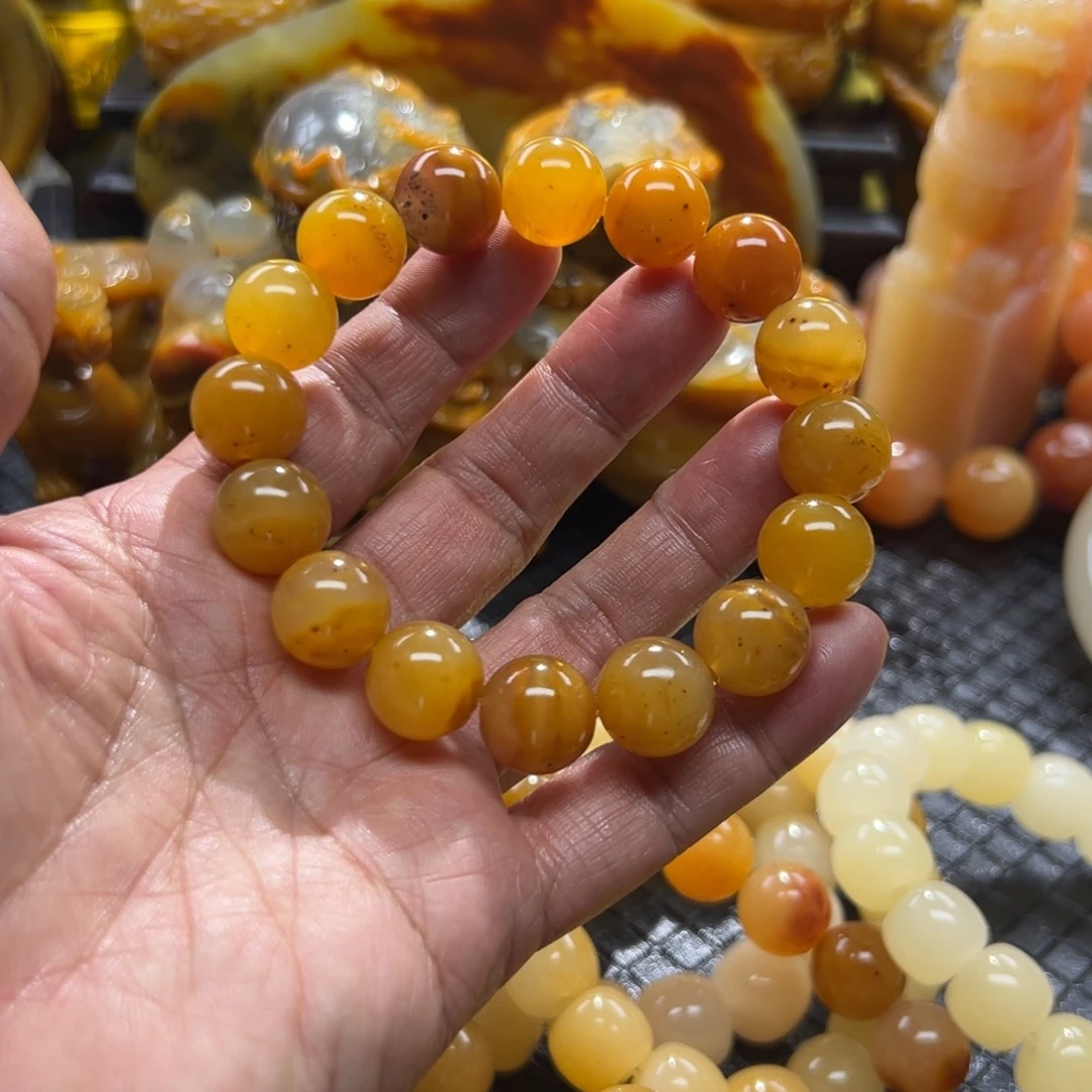 石英质玉未镶嵌颈饰