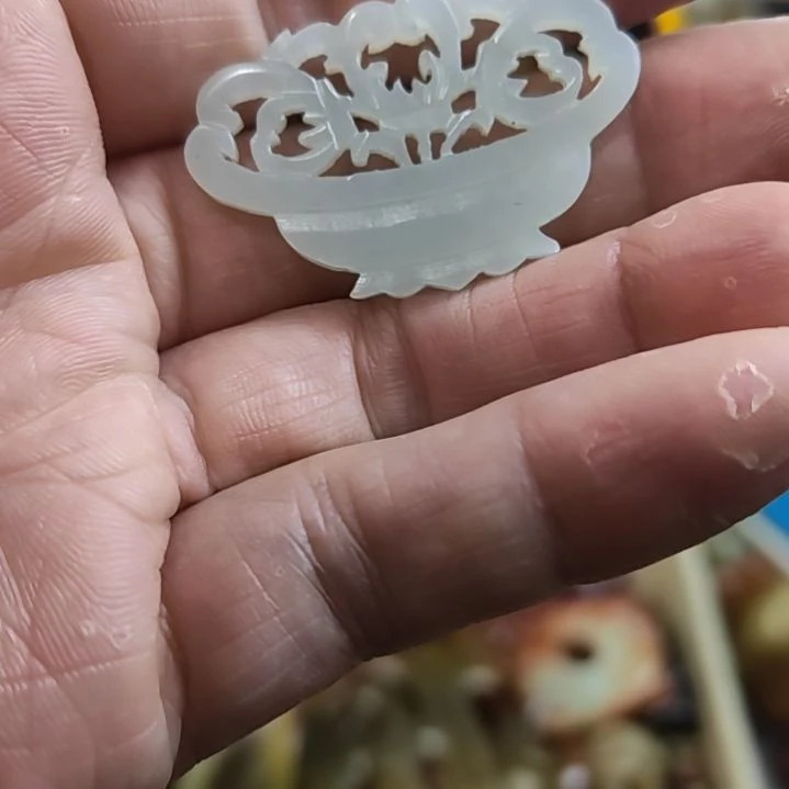 和田玉（糖玉）未镶嵌挂件