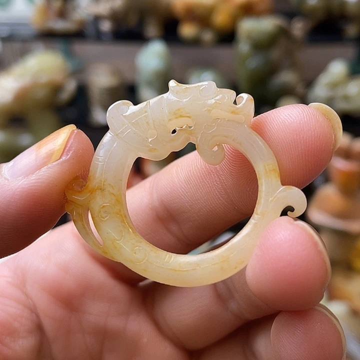 和田玉（糖玉）未镶嵌颈饰