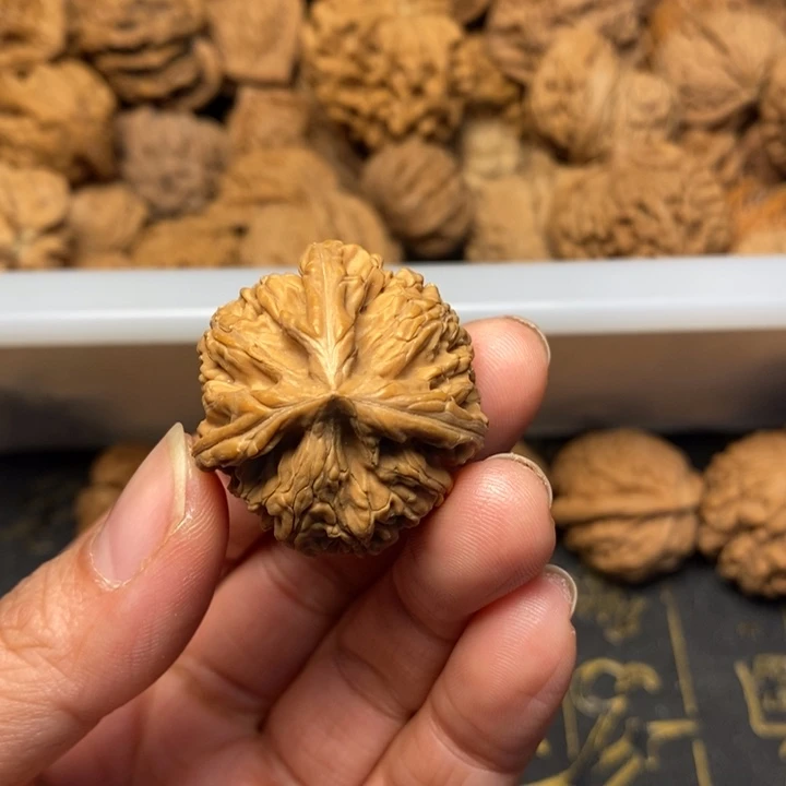 大***饼吊坠文玩核桃文玩核桃异形单只