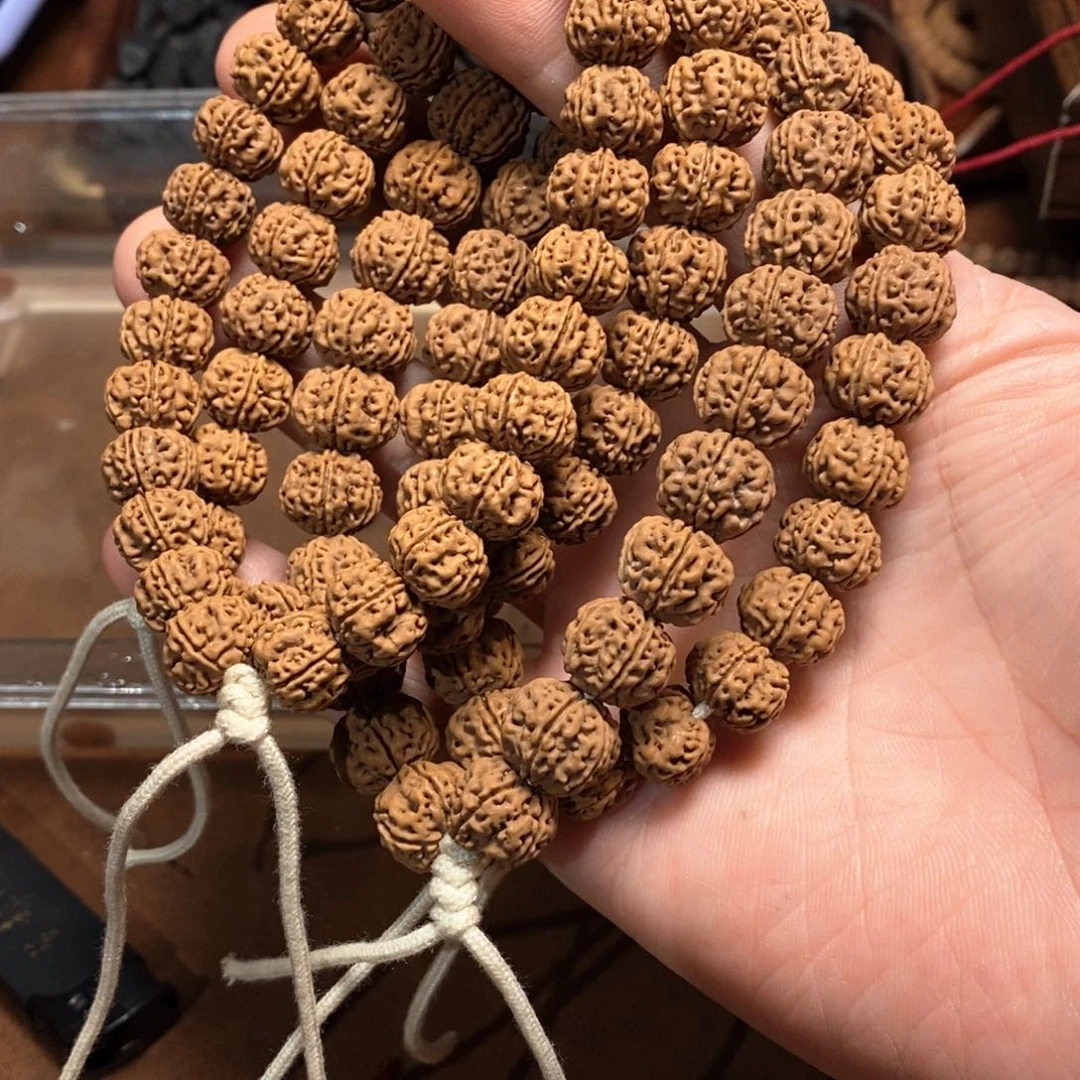 金刚菩提手串凹底梅花随机发