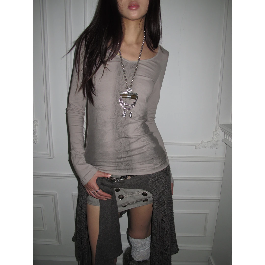 doublepunch秋冬原创正肩大v领蛇纹印花“蛇蜕天使”基础打底衫T恤