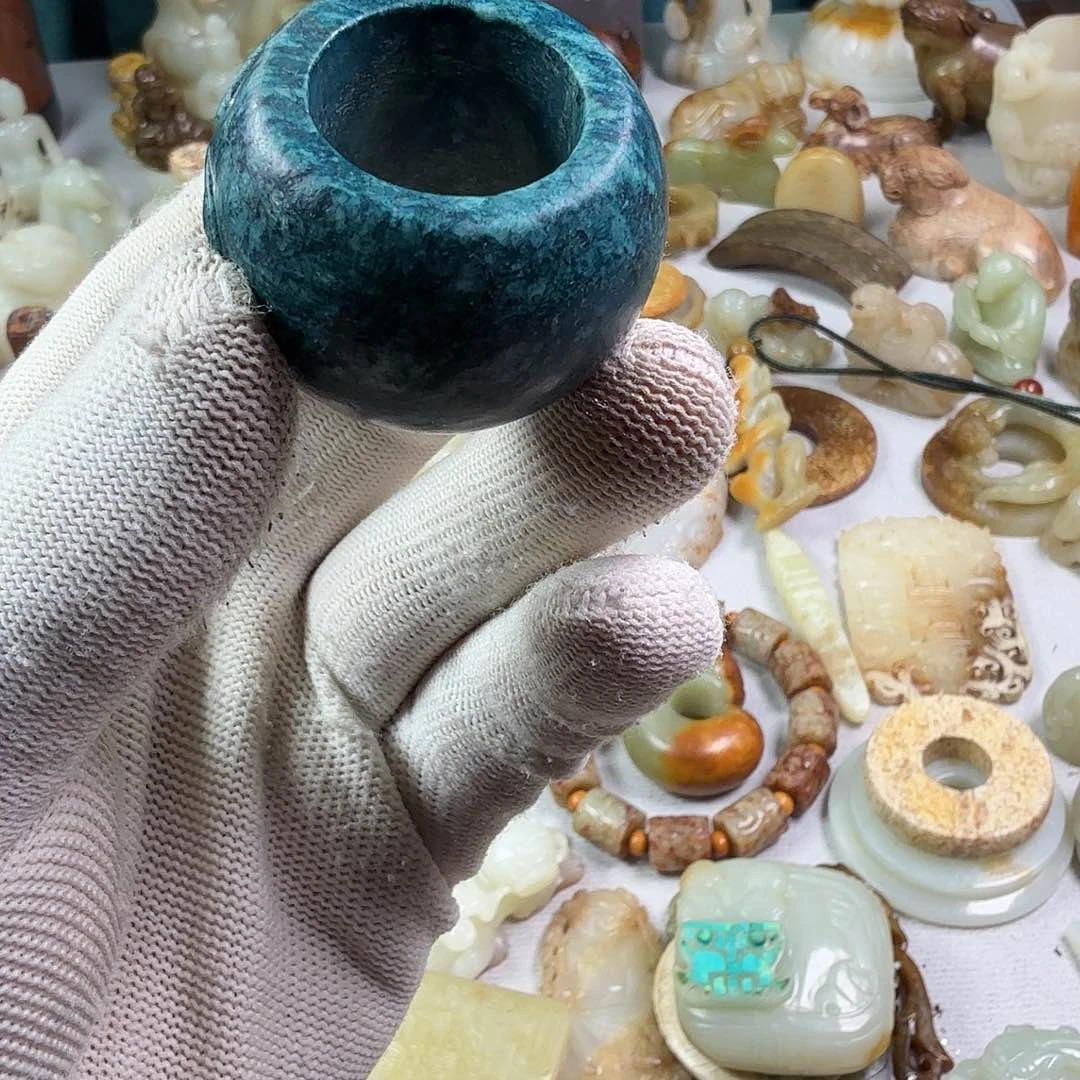 雪***峰和田玉（糖玉）未镶嵌颈饰